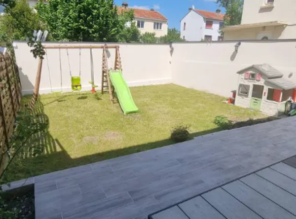 Maison avec jardin - 3 chambres - garage indépendant