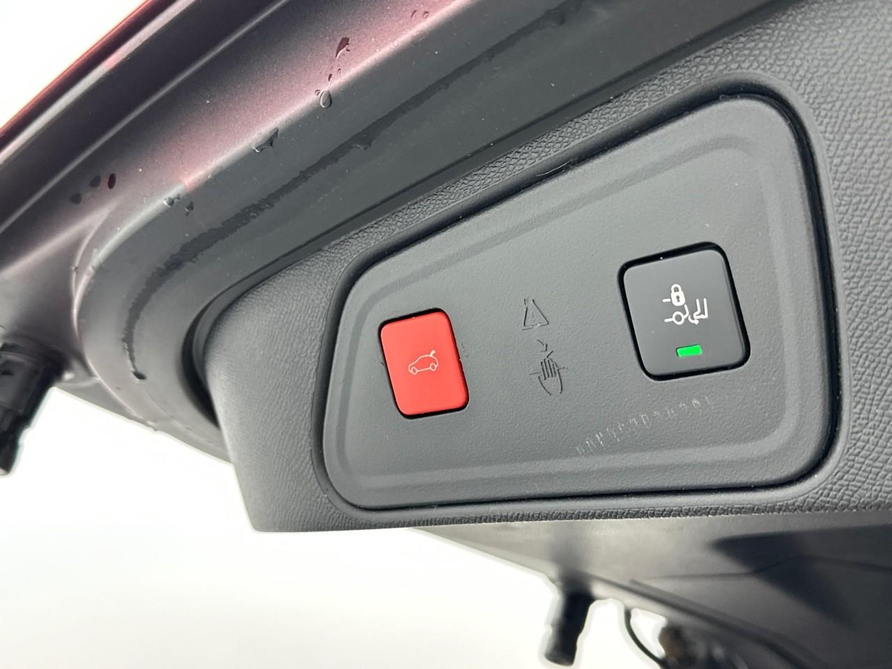 Peugeot 3008 hybrid4 300 e-eat8 gt — photo 43