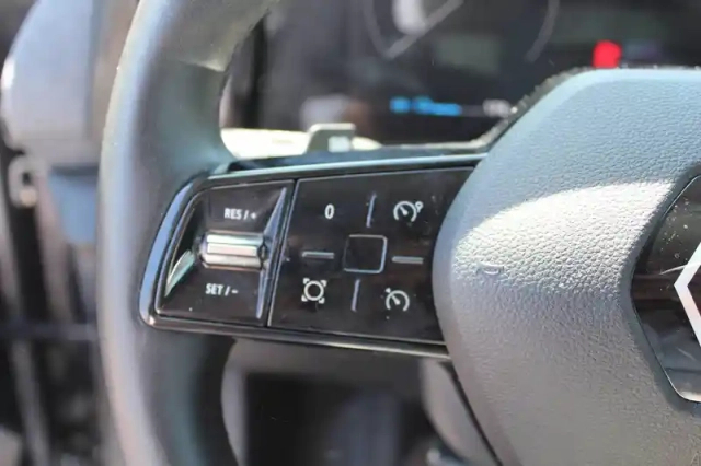 Renault Megane e-tech ev60 220 ch super charge — photo 33