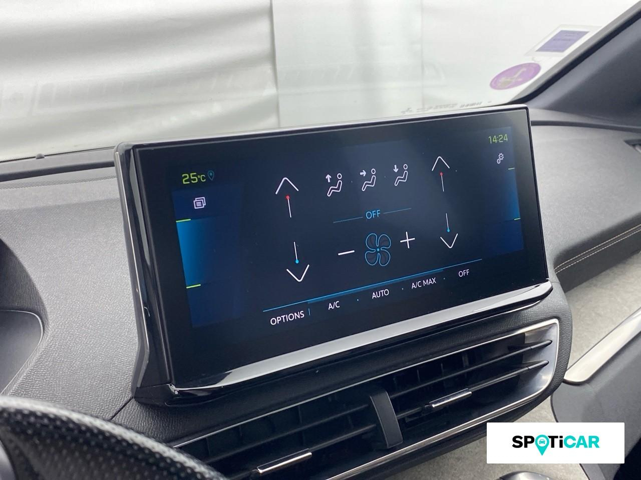 Peugeot 3008 hybrid4 300ch gt e-eat8 — photo 13