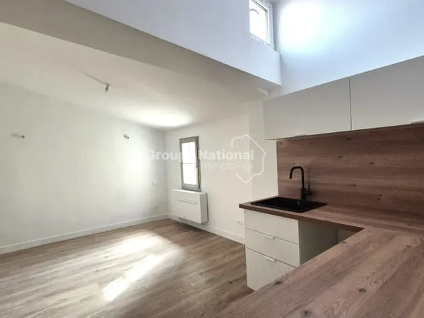 ST DIDIER APPARTEMENT ENTIEREMENT RENOVE