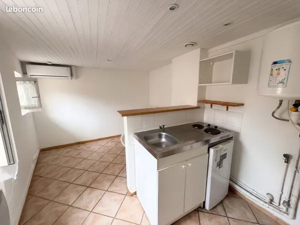 Studio de 15 m² à louer - Pierre-Bénite 69310 - Climatisé, DPE C - 580/mois charges comprises