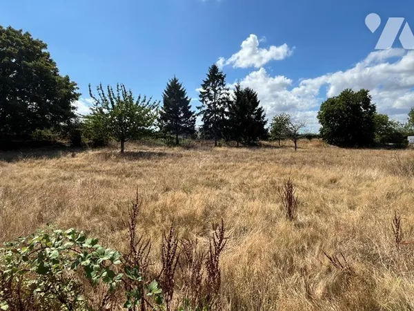 Terrain 2500 m²