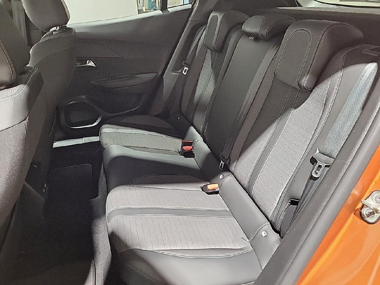 Peugeot 2008 bluehdi 130 s&s eat8 allure pack — photo 13