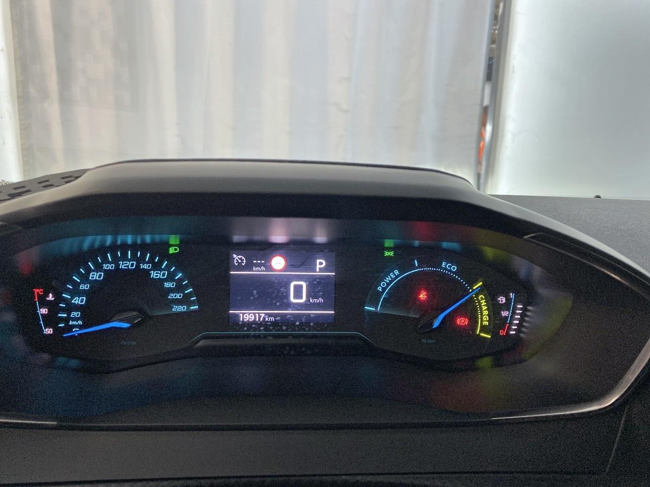 Peugeot 2008 hybrid 136 e-dcs6 style — photo 13