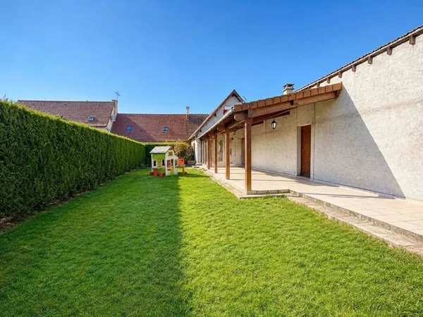Maison 10 pièces 185 m²