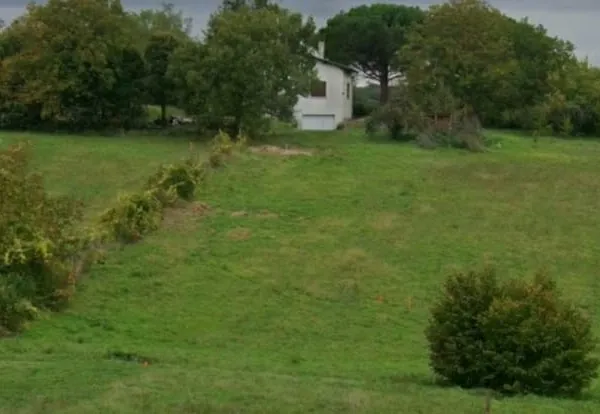 Terrain 804 m²