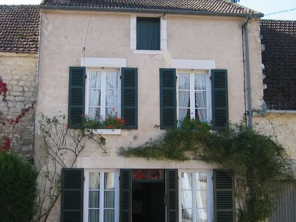 Maison avec jardin 90m2. 5 pièces