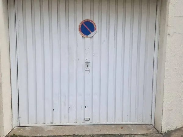 Garage et parking Location Toulon 70€
