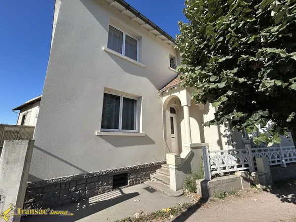 Maison 4 pièces 87m2 avec jardin et dépendances