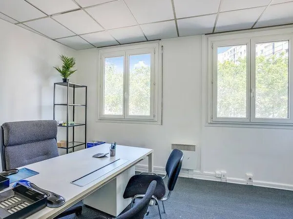 Bureau 280 m²