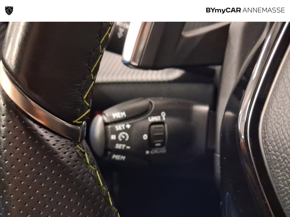 Peugeot 2008 PureTech 130 S&amp;S EAT8 — photo 32