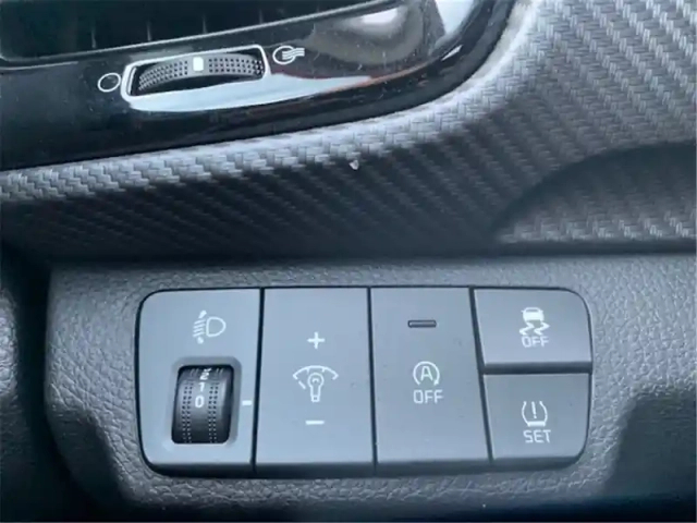 Kia Stonic 1.0 t-gdi 100 ch dct7 — photo 46