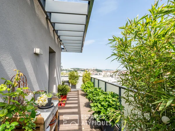 Dernier étage avec terrasse et vue sur Fourvière