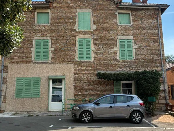 🏡 Maison 112 m² - 3 chambres - Entièrement rénovée en 2026 - Pierreclos