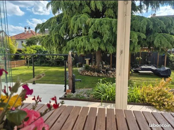 Maison Plain-pied - 6 pièces 98 m²