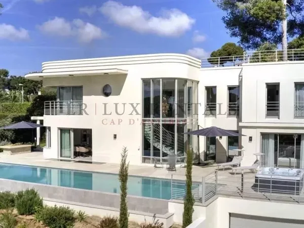 Magnifique villa neuve à Antibes