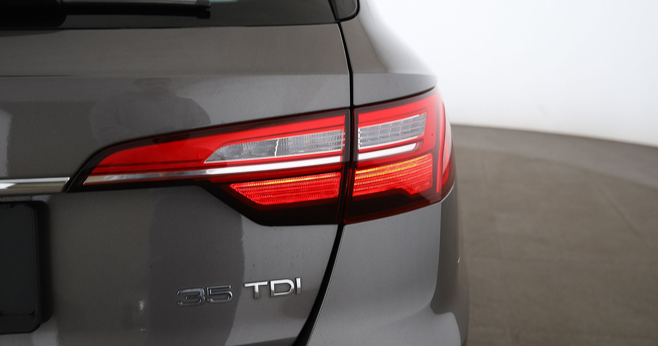 Audi A4 Avant — photo 14