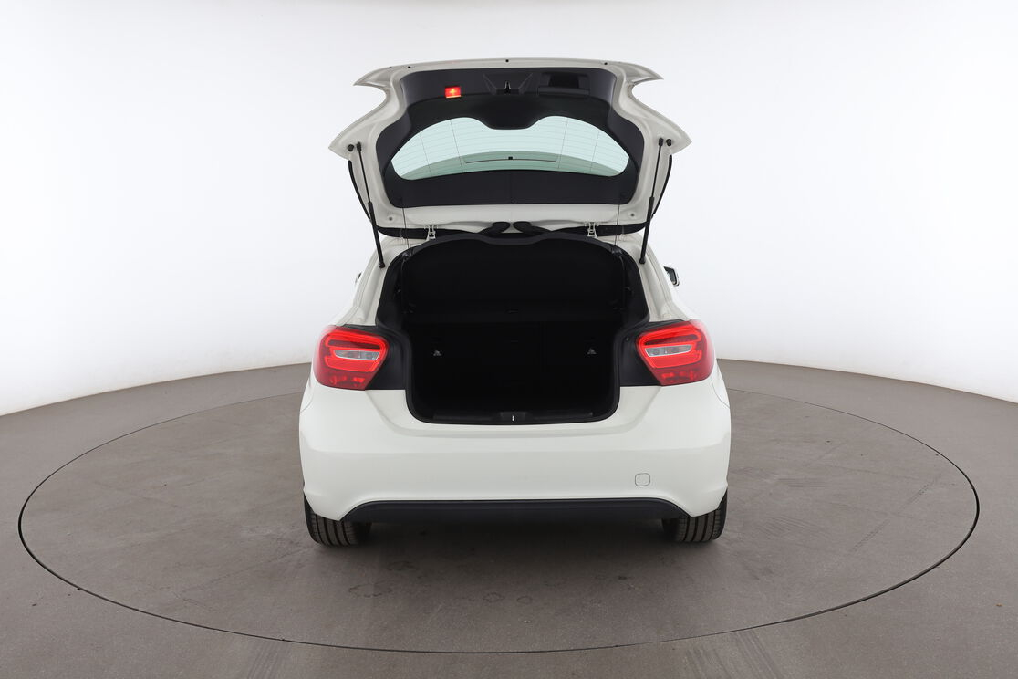 Mercedes-Benz Classe A 180 Inspiration — photo 15