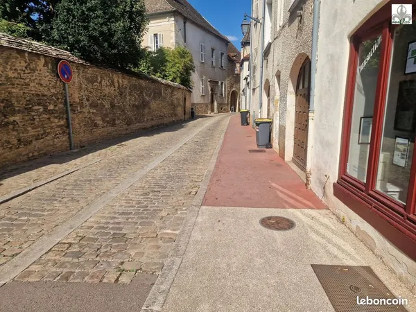 Local 50 m² Beaune