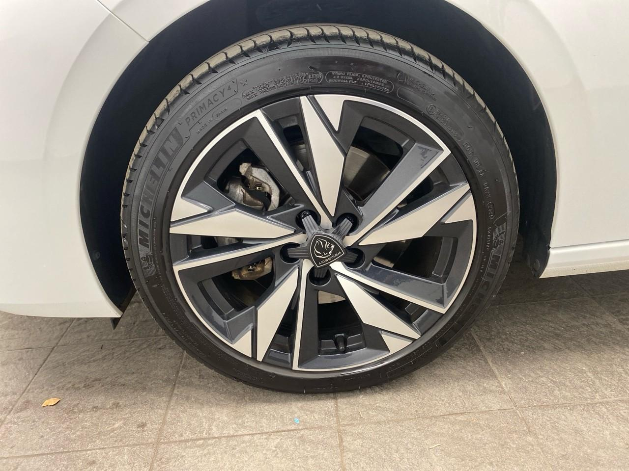 Peugeot 308 sw bluehdi 130ch s&s eat8 allure — photo 11