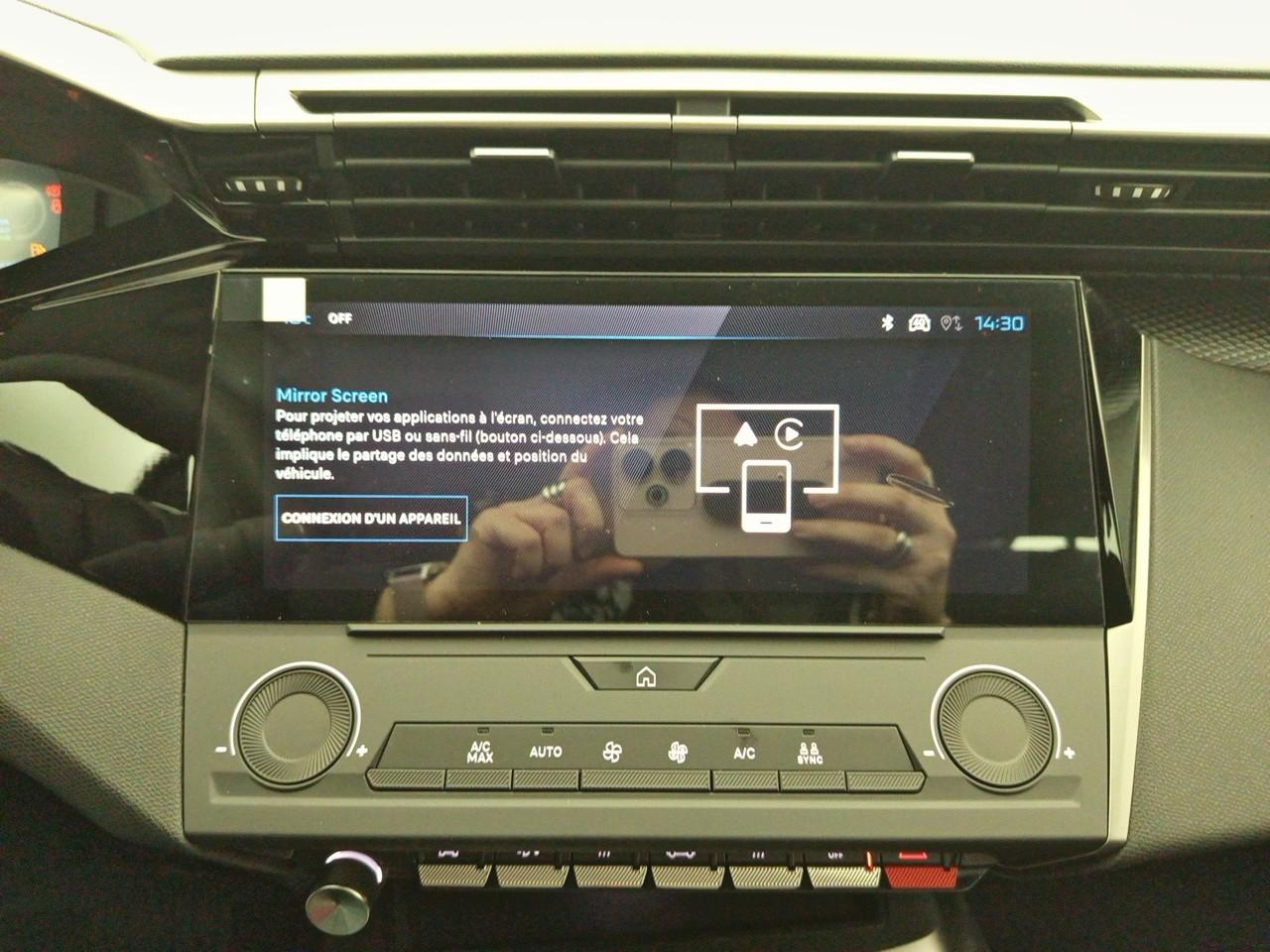 Peugeot 308 hybrid 145 e-dcs6 style — photo 27
