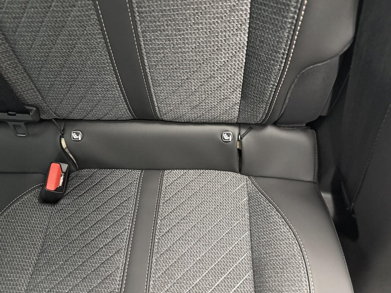 Peugeot 208 hybrid 110 ch e-dcs6 allure — photo 17