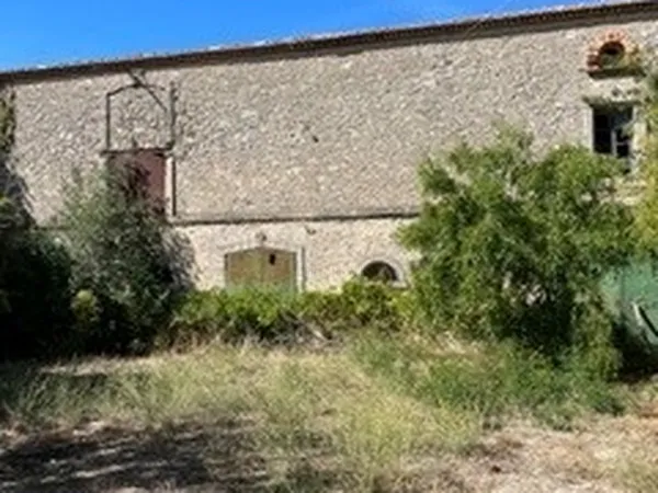 Grange 1 pièce 300 m²