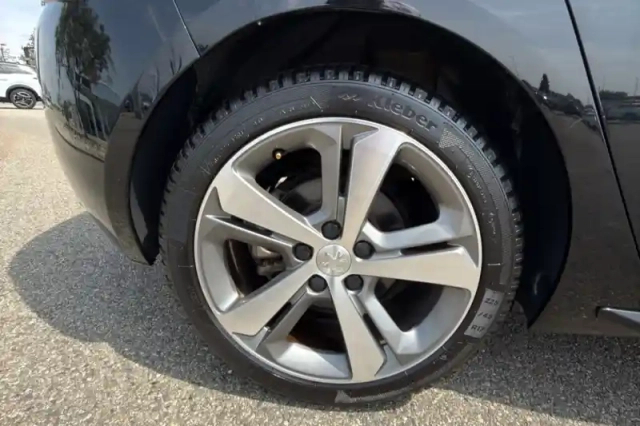 Peugeot 308 1.2 puretech 130ch s&amp;s eat6 — photo 23