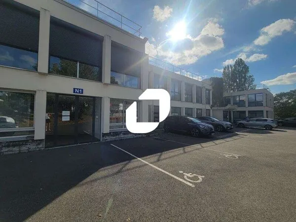 A louer Bureaux 164m² Palaiseau