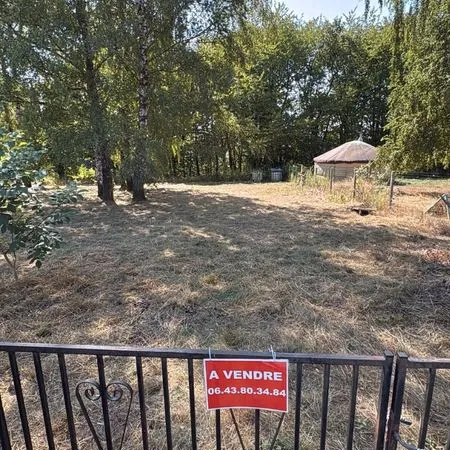 Vends terrain d agrément lot de 3 parcelles regroupées au theux 08000