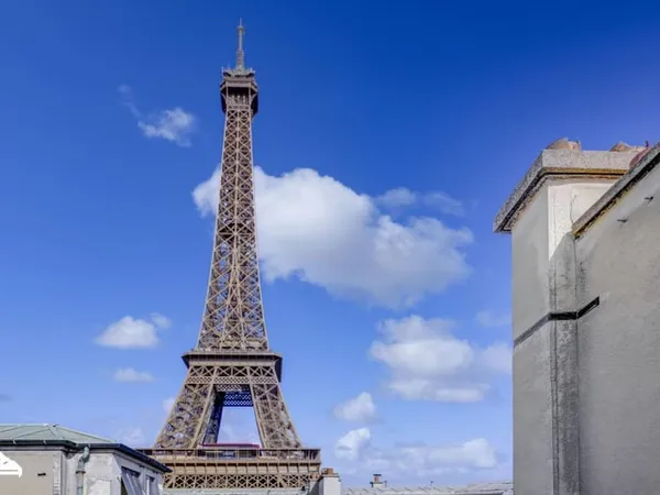 Location Appartement - 4 pièces - 103 m² - Paris - (75)