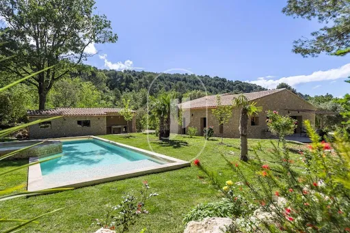 Villa 6 pièces 157 m²