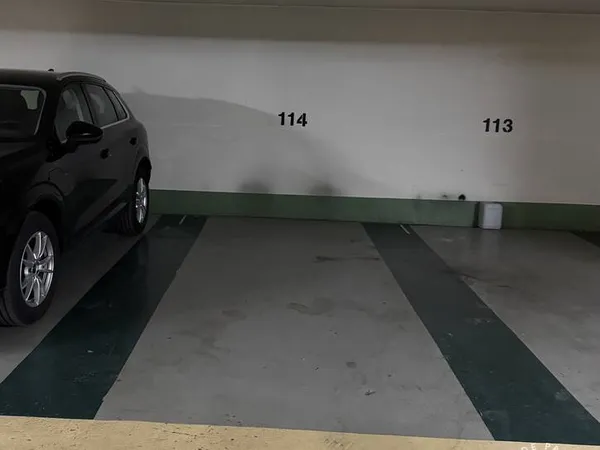 Stationnement Location Paris   52000€