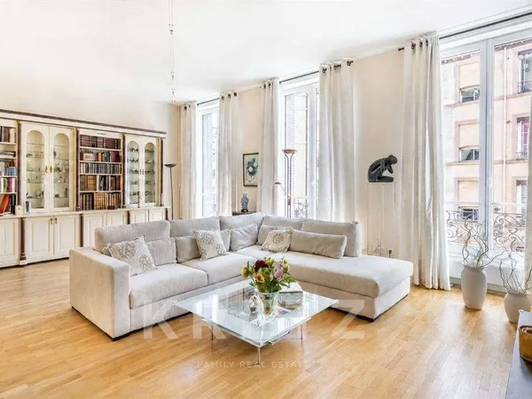 Appartement 4 pièces 169 m²