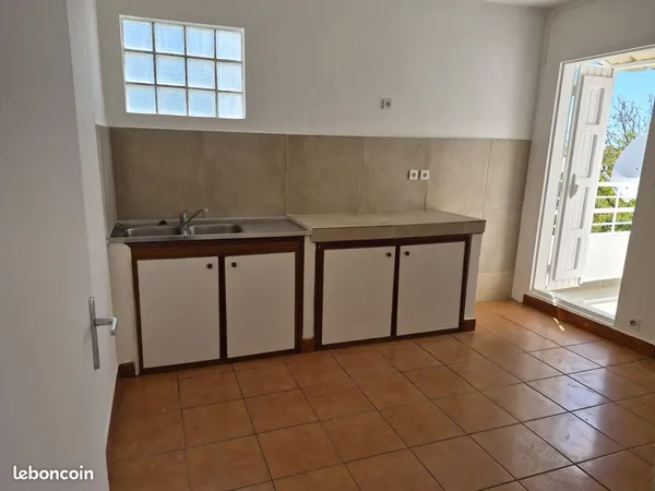 Loue Apt F3 à Duparc