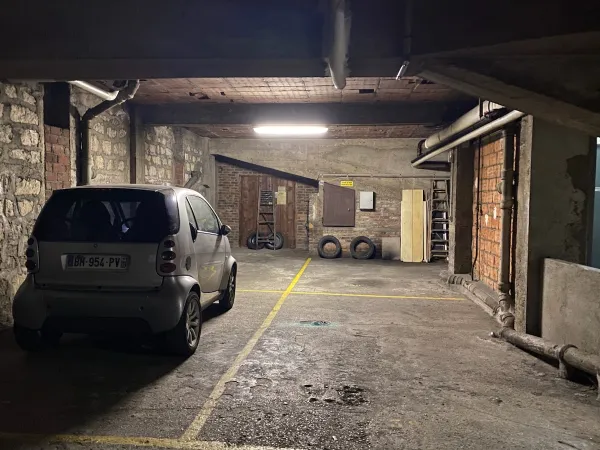 Loue parking 10m² sécurisé pour moto Paris 16ème