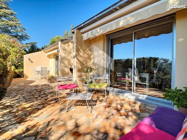 Propriété 6 pièces 156 m²