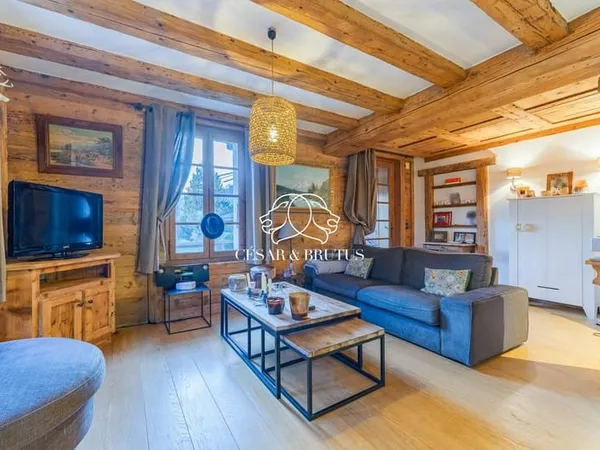 RARE À LA VENTE : le charme d'un appartement dans un chalet à