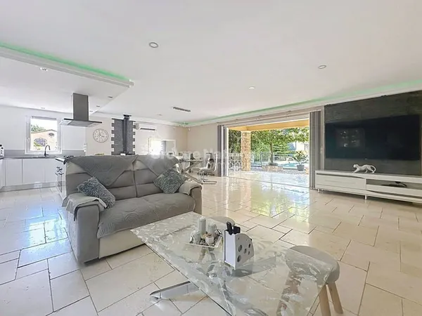 Maison de plain-pied 4 pièces 107 m²