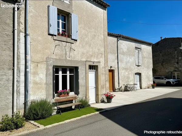 Boutique 140 m² ESCUEILLENS ET SAINT JUST