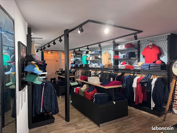 Boutique 66 m² DINAN