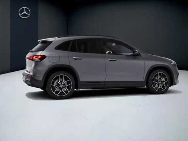 Mercedes Eqa 250+ amg line — photo 19