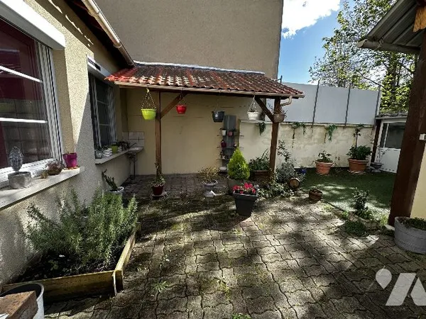 Maison 8 pièces 180 m²