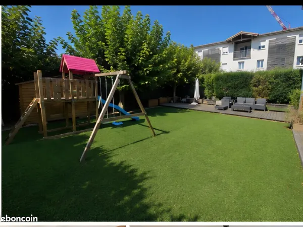 Comme une maison T3 de 74 m² avec jardin privatif de 240 m², piscine et parking - Biscarrosse Bourg