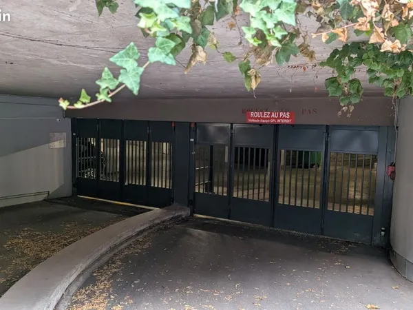 Location - Place de parking - Rue des Cordelieres 13
