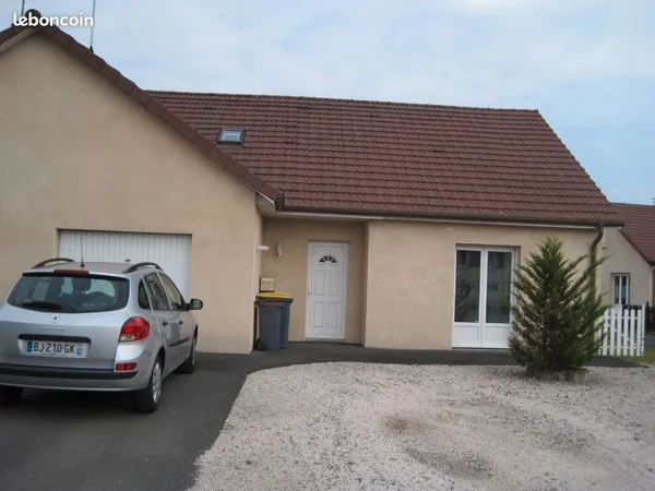 Loué maison mitoyenne FROIDECONCHE