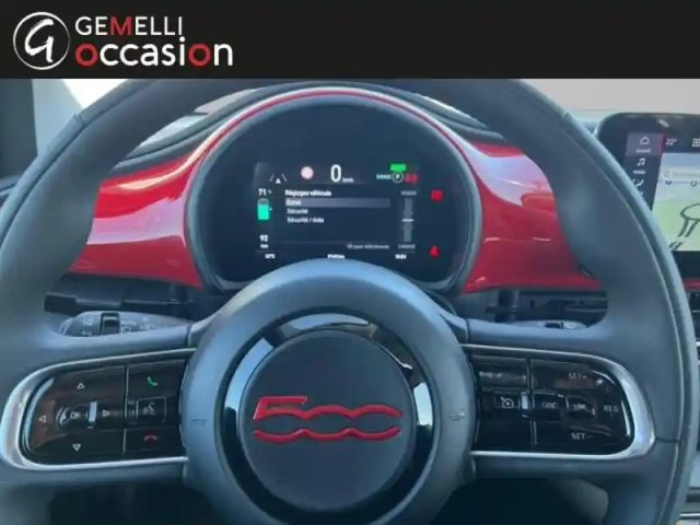 Fiat 500 c e 95ch (red) my22 23.8 kwh — photo 3