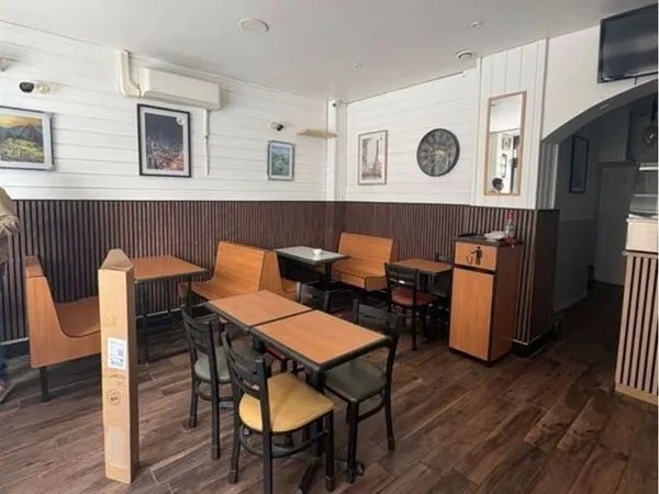 Local commercial 77 m² PARIS