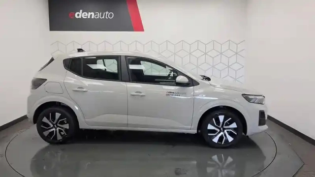 Dacia Sandero sce 65 — photo 3